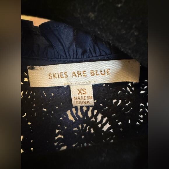 New Skies are Blue Crochet Flutter Sleeve Top Women’s XS Navy Ruffles - Picture 6 of 6